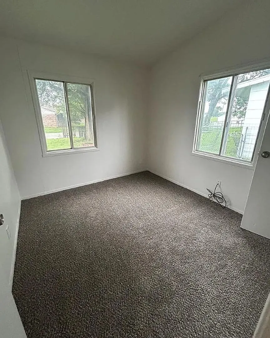 For Rent — Photo 4