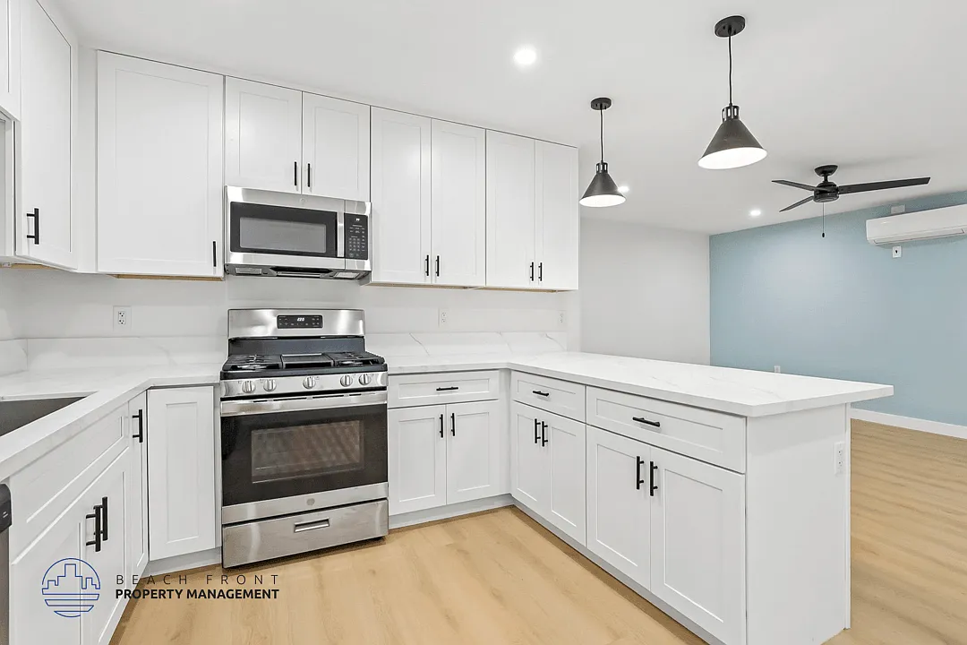 1230 E. 1st St. — Photo 1