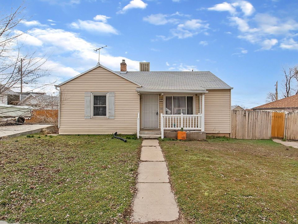 1st image of 3925 S Evelyn Rd E