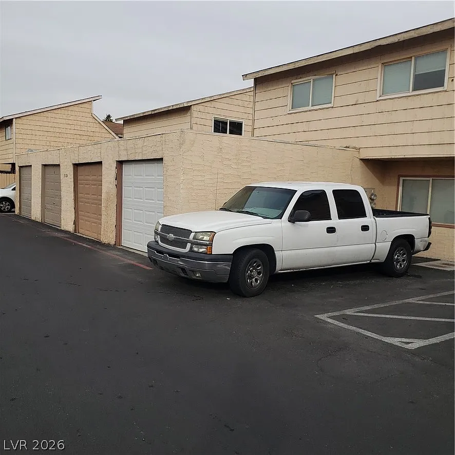Building Photo - 5126 Golden Ln #A