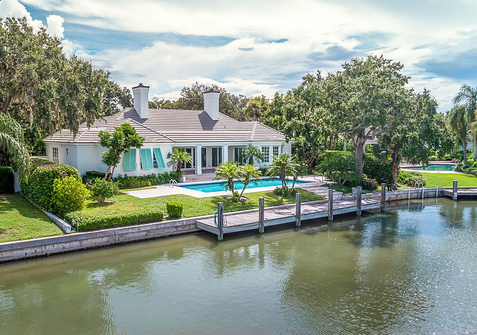 1st image of 421 Sabal Palm Ln