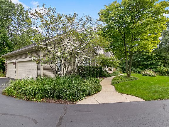 4th image of 3785 Walnut Springs Dr NE