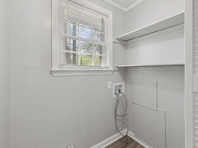 Knollwood Apartments — Photo 7