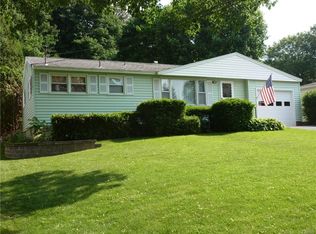 111 Roberts Rd, Camillus, NY 13031