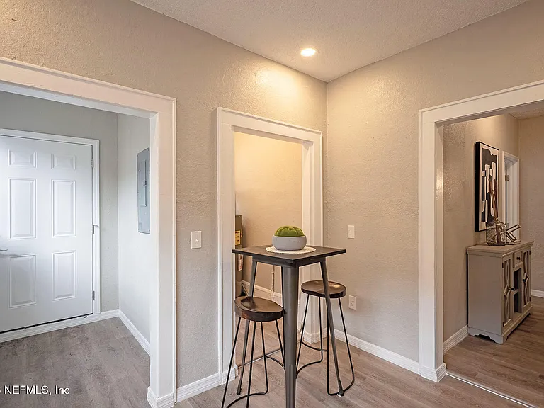 325 Alder St — Photo 23