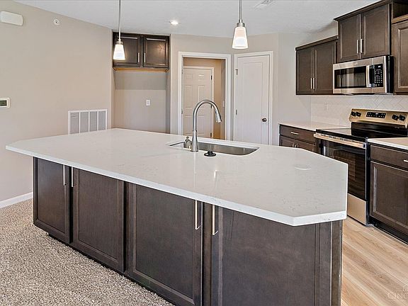 2nd image of 523 Tradition Rdg #81204