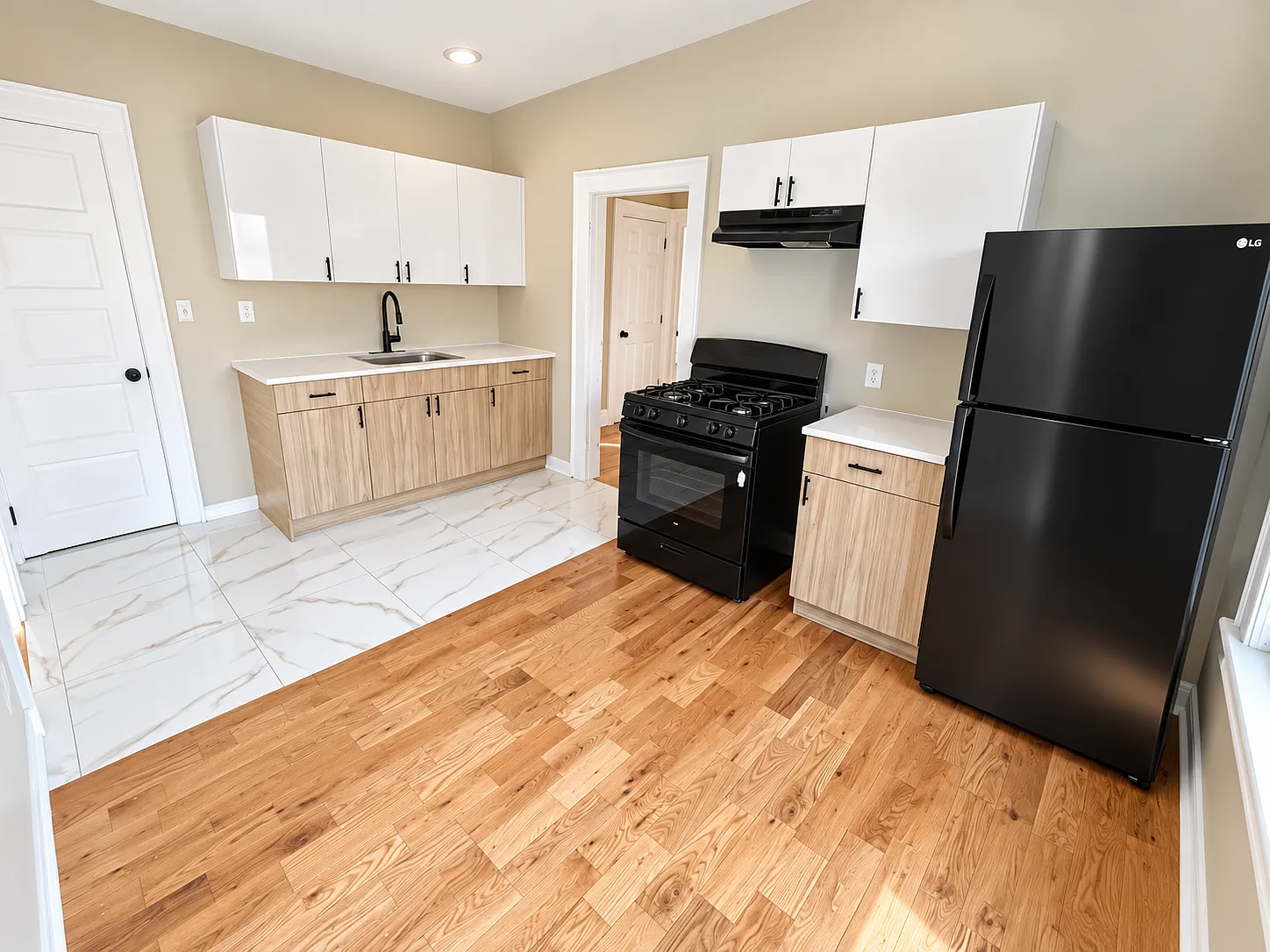 4 bed, 1.5 bath, 1350 sqft, $2,245 — Photo 2