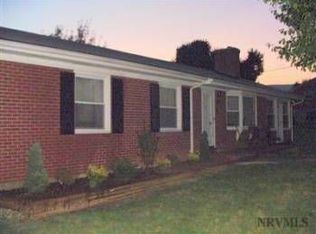319 Lake Ave, Salem, VA 24153