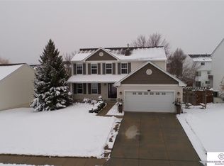 16017 R St, Omaha, NE 68135