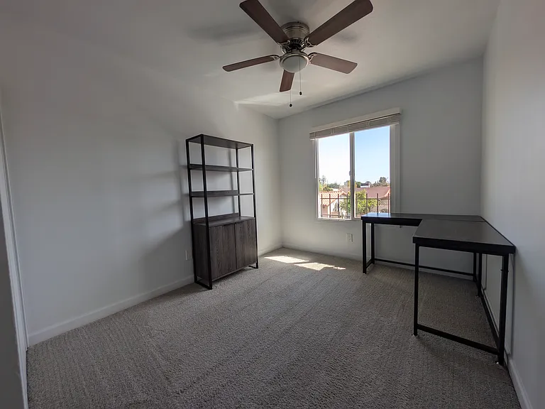 1022 W Mission Ln — Photo 21