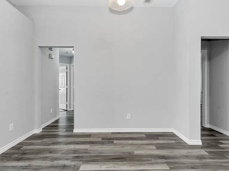 7321 Grass Valley Trl — Photo 11