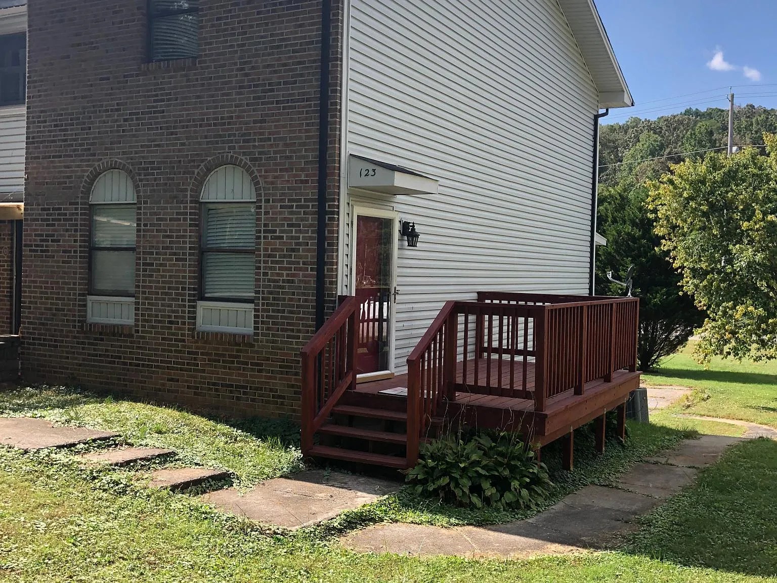 2 bed, 1.5 bath, 1152 sqft, $1,400 — Photo 1