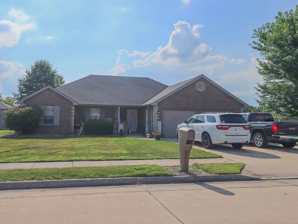 603 Pacer Dr