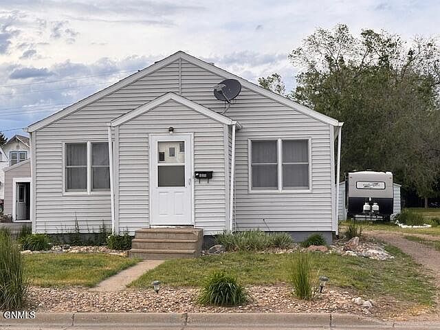 1st image of 609 E 1st Ave