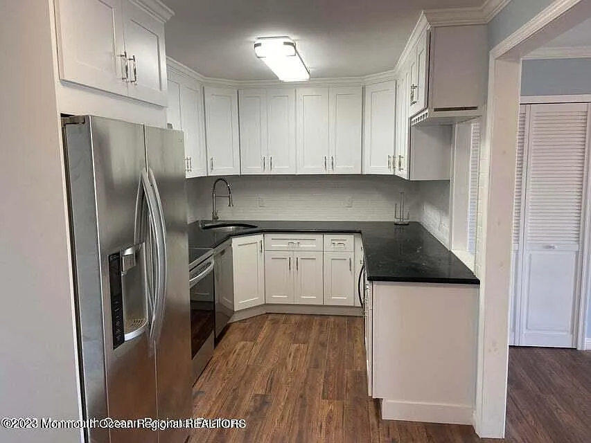 1 bed, 800 sqft, $2,300 — Photo 3