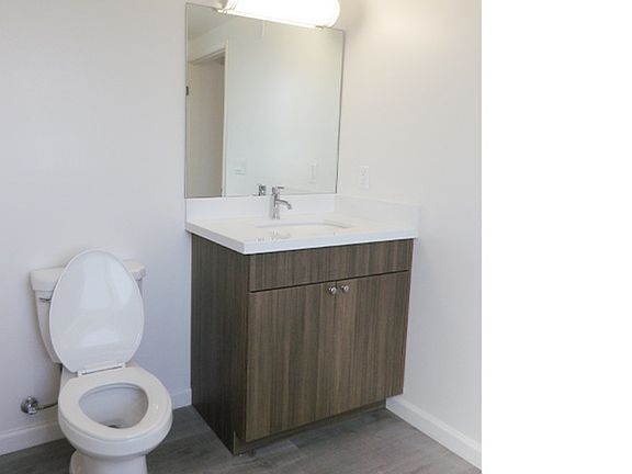5th image of 1019 S Catalina St #406