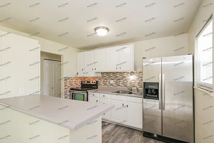 11939 Holly Brook Dr — Photo 6