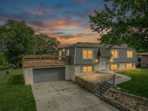 3214 Rolling Hills Dr, Milford, KS 66514