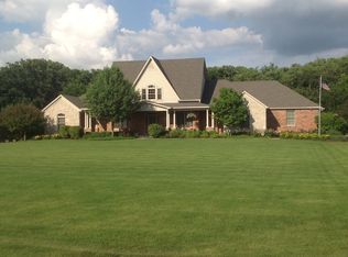 6070 Red Gate Ln, Yorkville, IL 60560