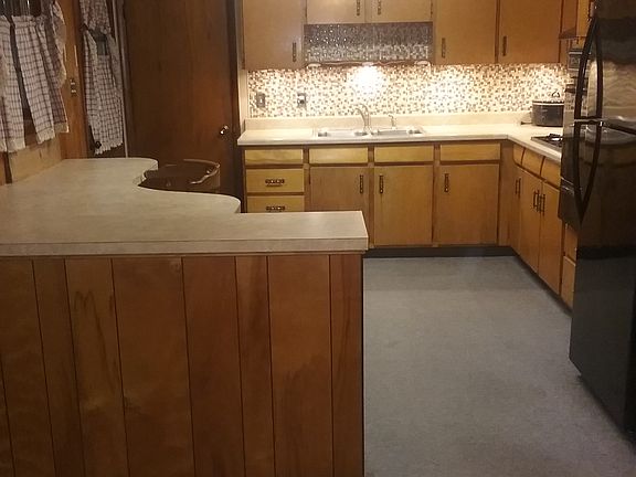 Kitchen 11.2' x 11.6' 