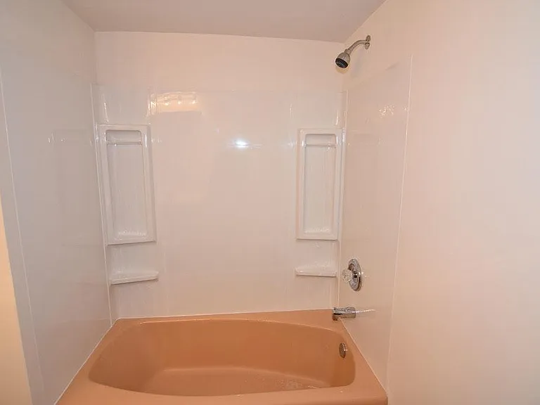 1914 S 15th Ave — Photo 5
