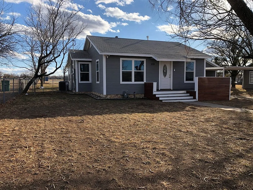 4 bed, 1802 sqft, $1,650 — Photo 2