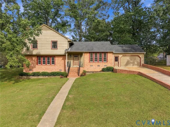 102 Jankin Ln, Sandston, VA 23150
