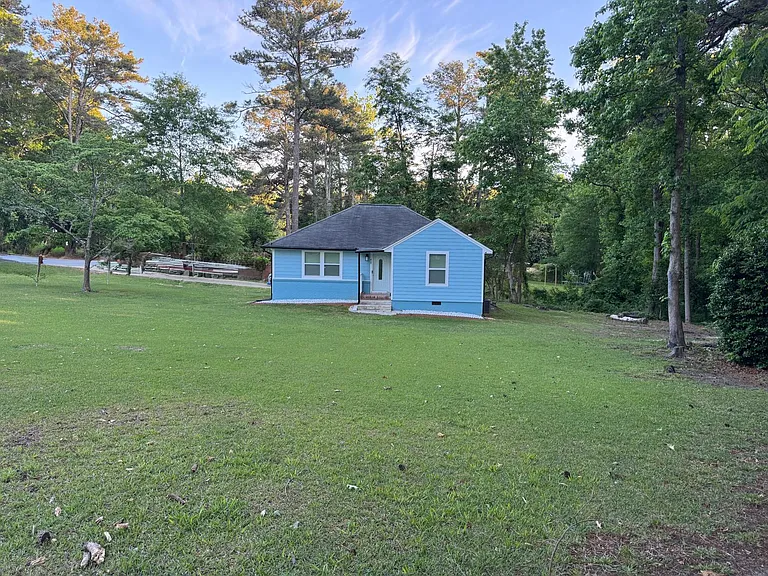 615 Boggs Rd SW — Photo 2