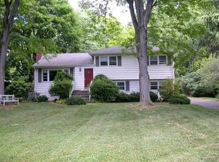 763 Lawlins Rd, Franklin Lakes, NJ 07417