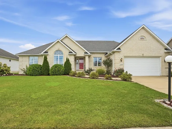 2636 Lancelot Ln, Dyer, IN 46311