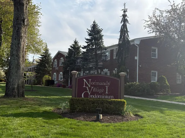 2 Normandy Vlg Unit 5, Nanuet, NY 10954