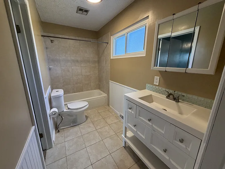 6475 Sandfield Dr — Photo 19
