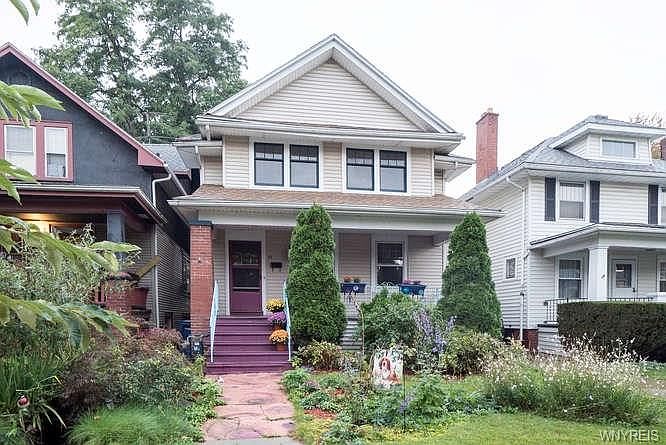 1st image of 44 Montrose Ave