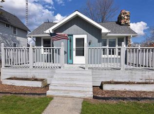 421 S Lakeshore Dr, Lake City, MI 49651