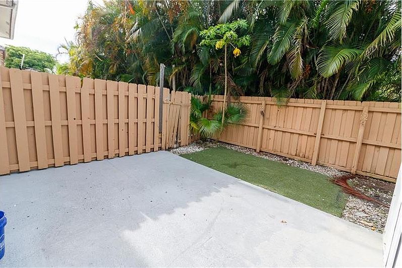 1st image of 10787 Royal Palm Blvd