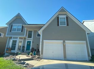 8217 W 127th Ter, Overland Park, KS 66213