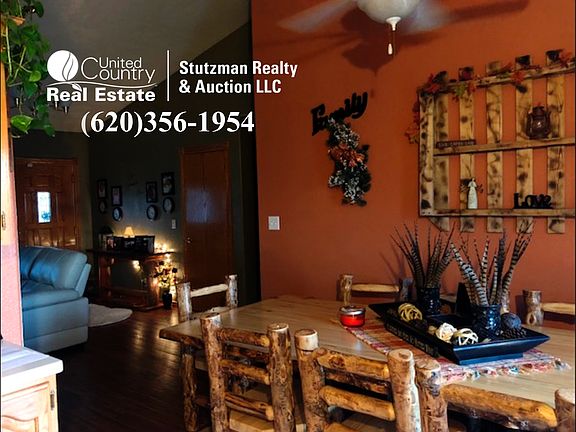4th image of 806 N Stever St