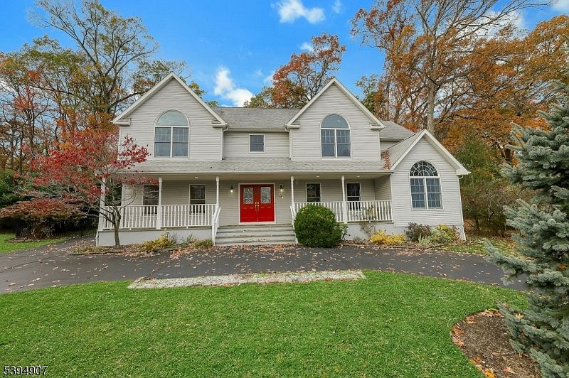 1st image of 187 Hillcrest Dr