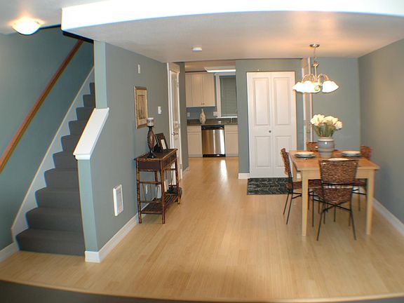 Dining Room Bamboo harwood Floor