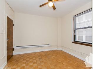 505 W Belmont Ave #1115, Chicago, IL 60657