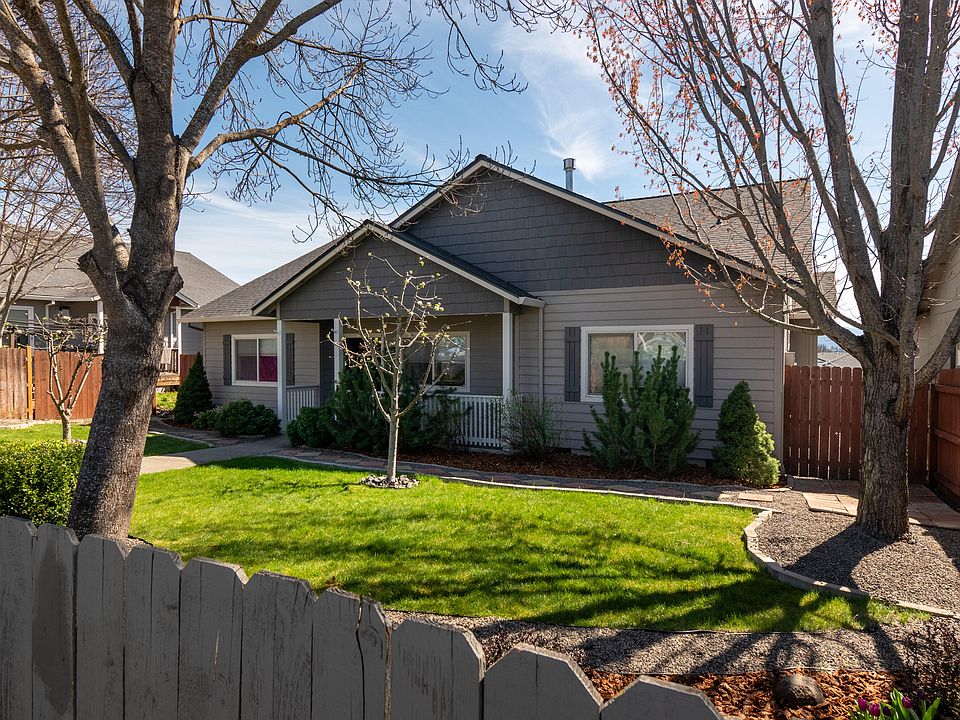 1st image of 584 Barton Rd