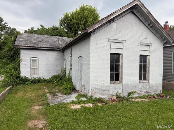 905 Fulton Ave, Hannibal, MO 63401