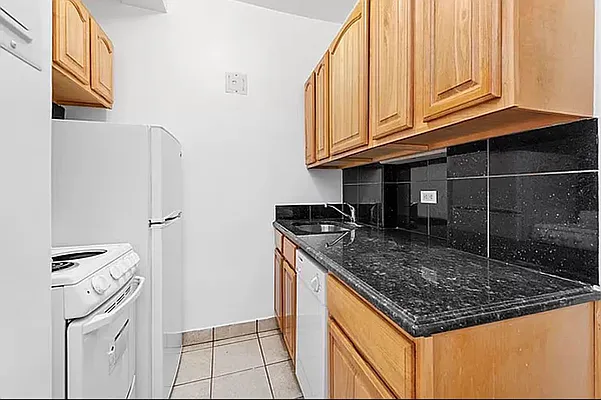 Rented by Corcoran | media 7