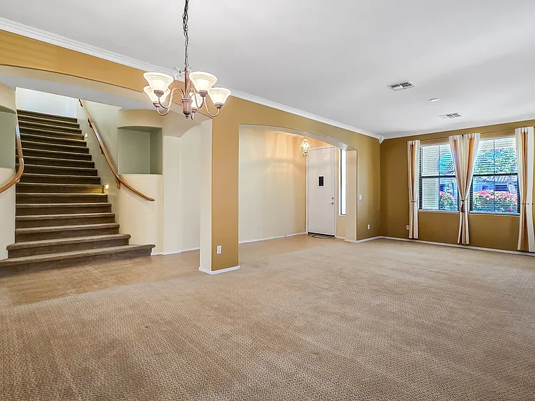14226 W Wethersfield Rd — Photo 6
