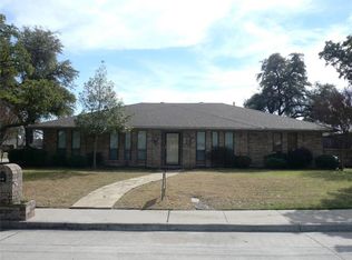 1302 Cheyenne Rd, Lewisville, TX 75077