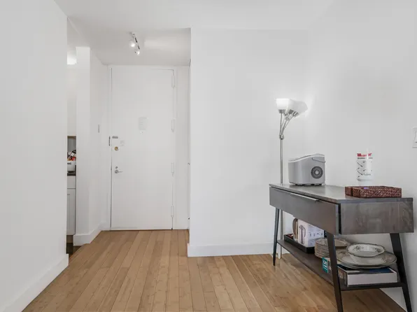 630 First Avenue image 5 of 24