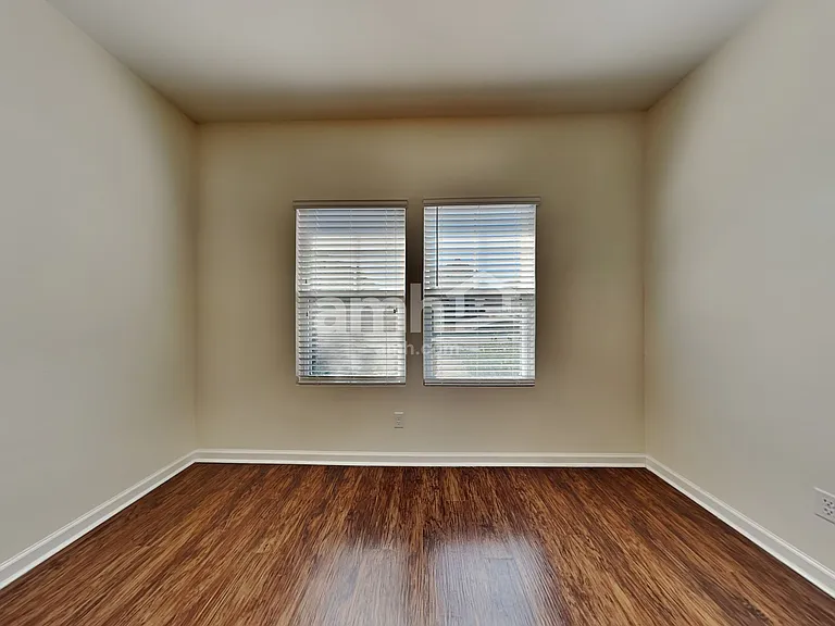 224 Dogwood Cir — Photo 5
