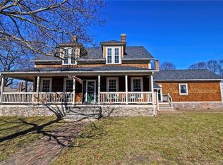 8 Whittle Ave, Lincoln, RI 02865