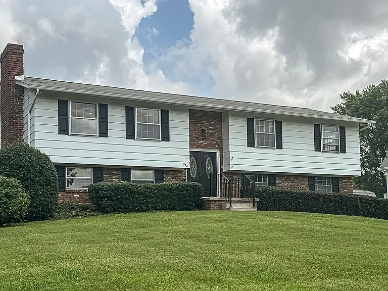 9521 Mobile Dr — Photo 64