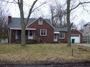 5829 Rosewood Ter, Lake View, NY 14075